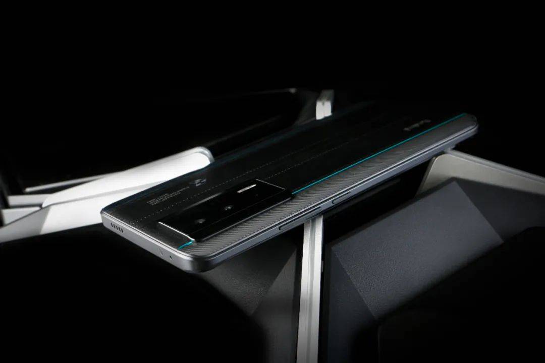 苹果8黑色开箱体验版:Redmi K60冠军版图赏：速度与力量的完美结合-第5张图片-太平洋在线下载